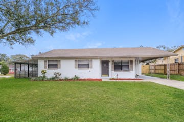 212 BOLENDER CT AUBURNDALE, FL 33823